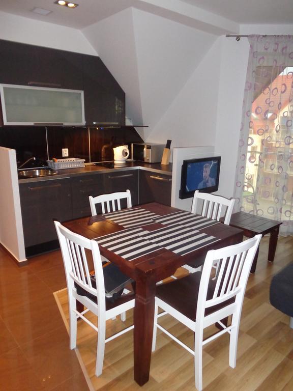 Apartament Lisi Jar ยาสต์เชอเบีย กูรา ภายนอก รูปภาพ