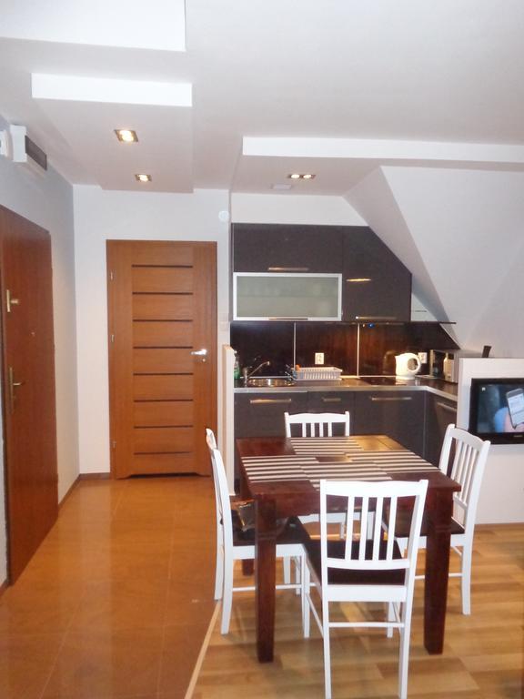 Apartament Lisi Jar ยาสต์เชอเบีย กูรา ภายนอก รูปภาพ