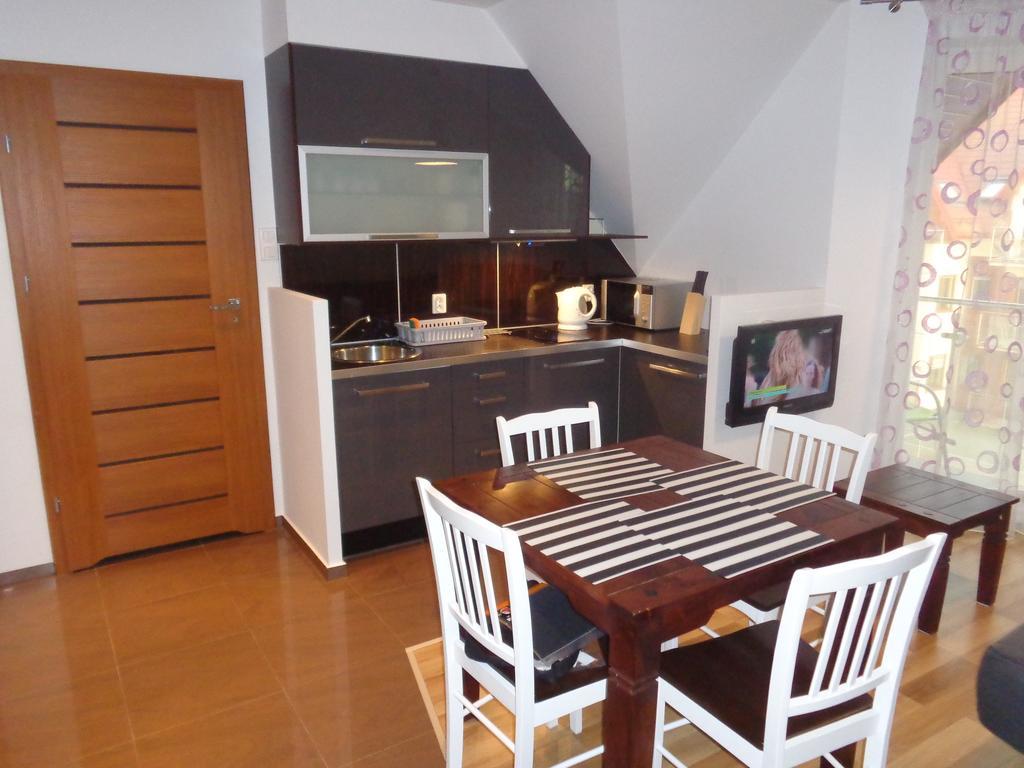 Apartament Lisi Jar ยาสต์เชอเบีย กูรา ภายนอก รูปภาพ